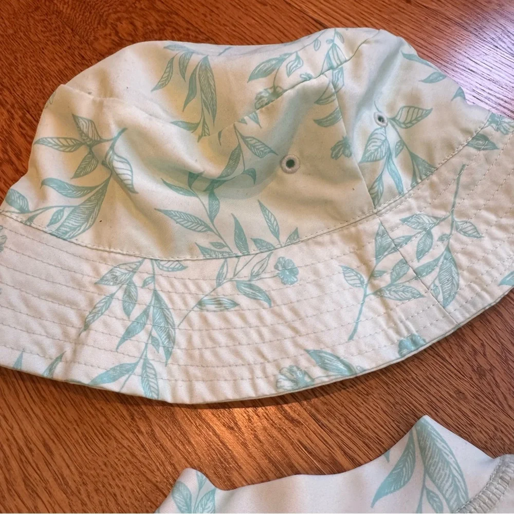 Eddie Bauer Mint Green Leaf Print Girls Rash Guard w/ bucket hat sz 24 months
